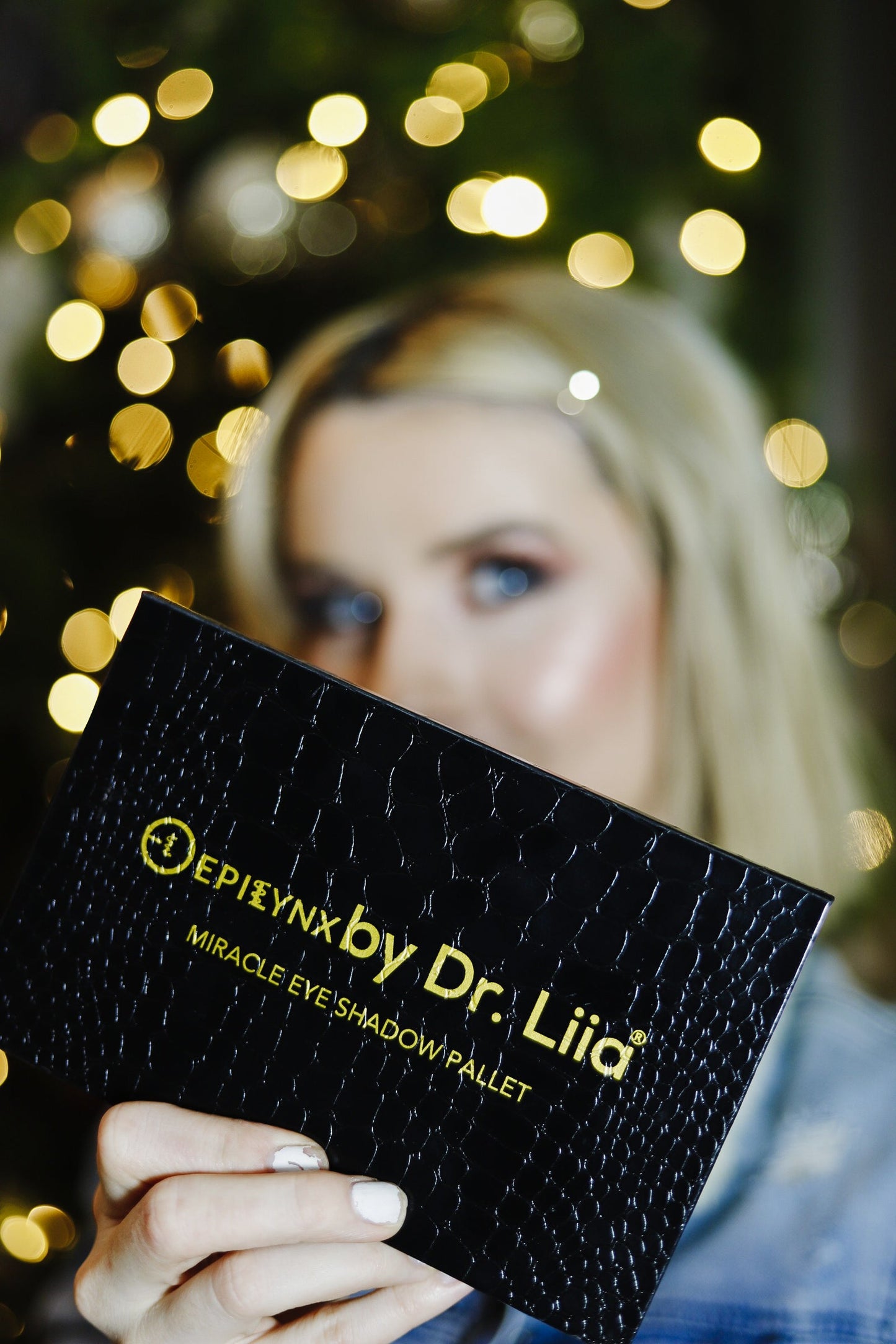 Neutral Eyeshadow Palette. For the Best Nude Makeup Looks.