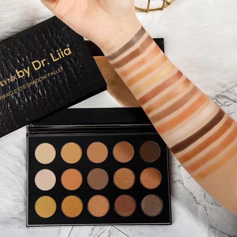 Neutral Eyeshadow Palette. For the Best Nude Makeup Looks.